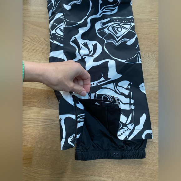 Burton [AK] Black/White Graphic Gore-Tex Swash Snowboard Men’s Pants Size XL - Picture 7 of 8